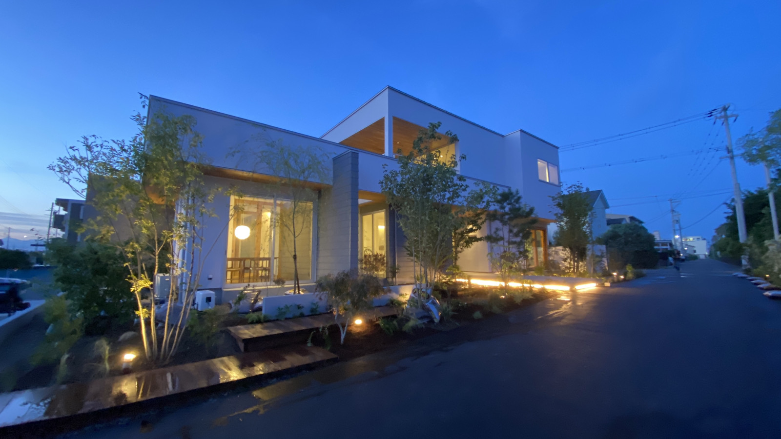 新社屋　THE PORT