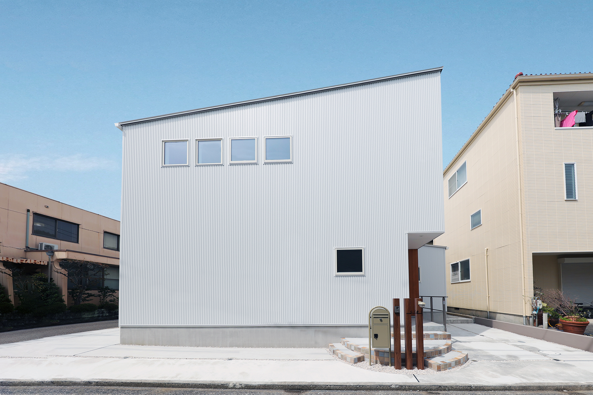 case096:内にひらく家